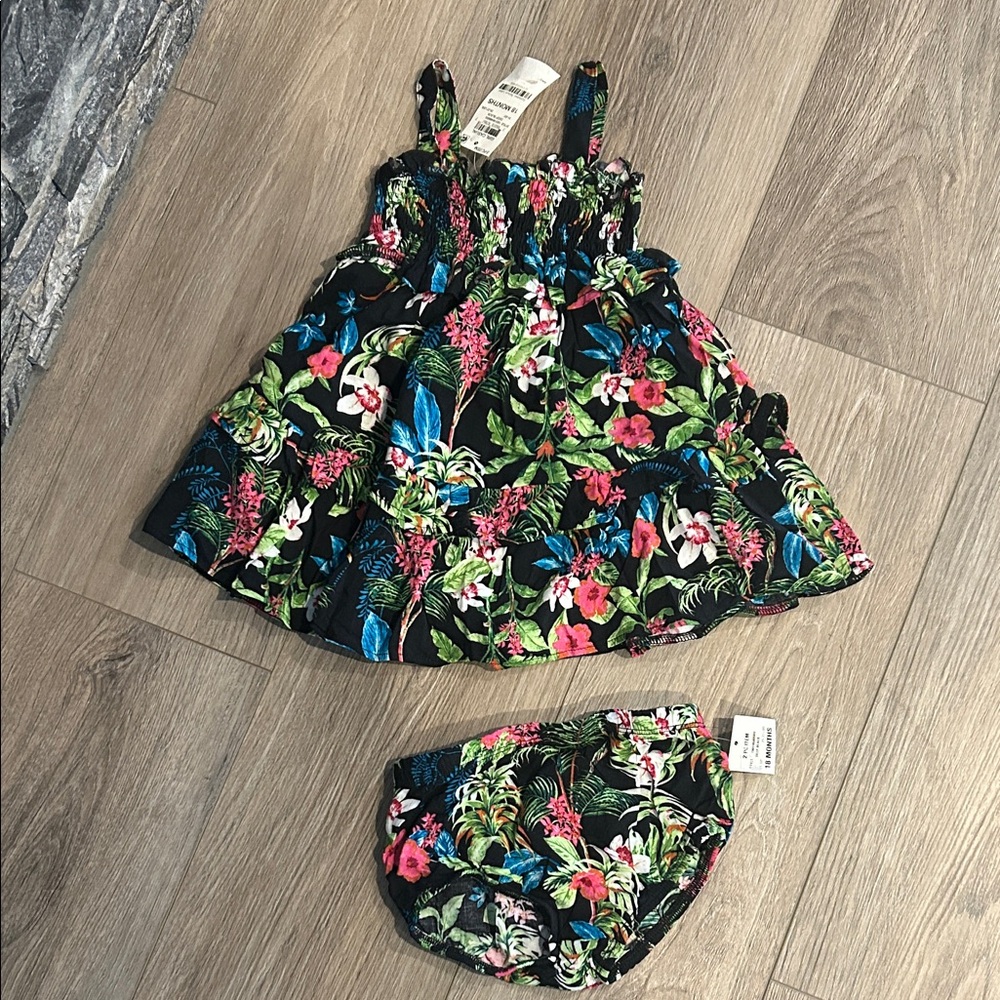 NWT Floral Baby‎ Dress and Bloomers Set Size 18 months